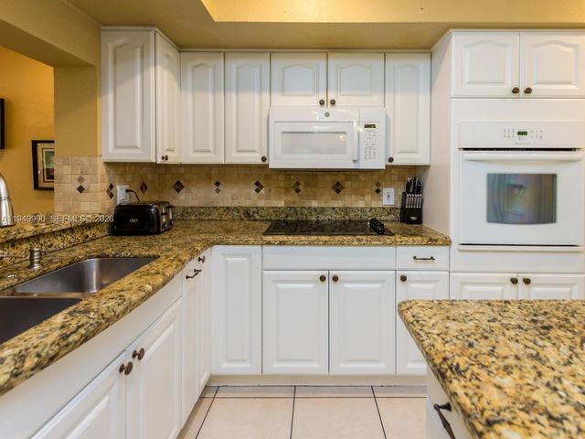 5524 Garfield Street, Hollywood, FL 33021