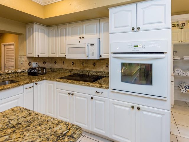 5524 Garfield Street, Hollywood, FL 33021