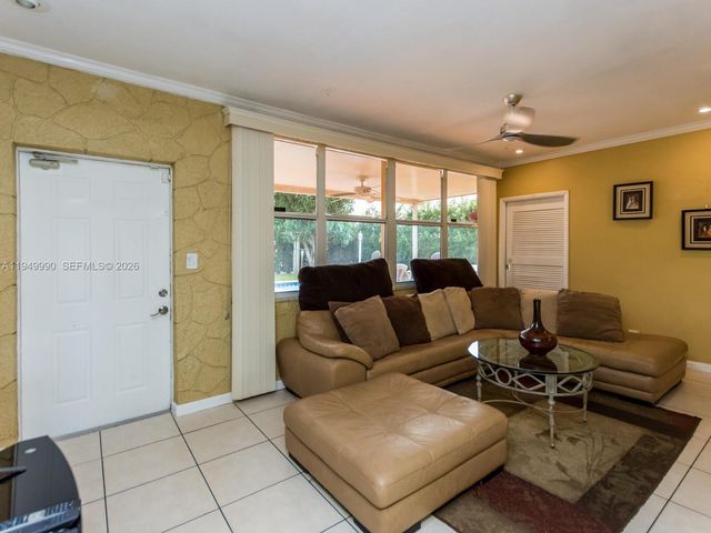 5524 Garfield Street, Hollywood, FL 33021