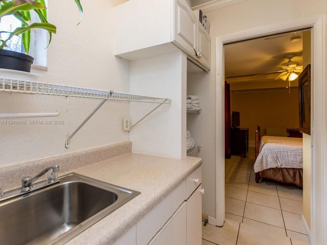 5524 Garfield Street, Hollywood, FL 33021
