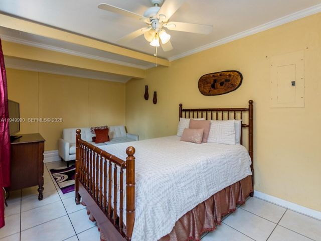 5524 Garfield Street, Hollywood, FL 33021