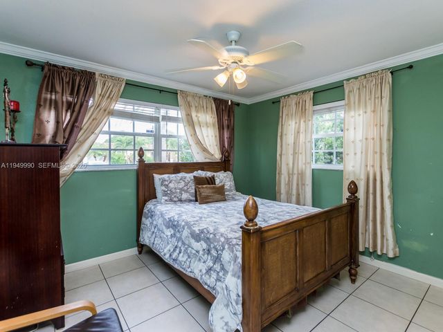 5524 Garfield Street, Hollywood, FL 33021