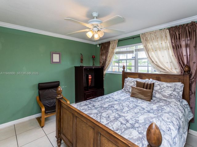 5524 Garfield Street, Hollywood, FL 33021