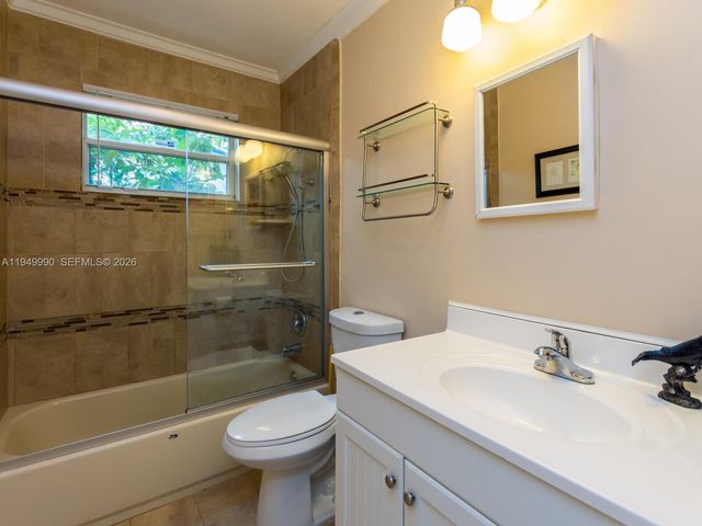 5524 Garfield Street, Hollywood, FL 33021