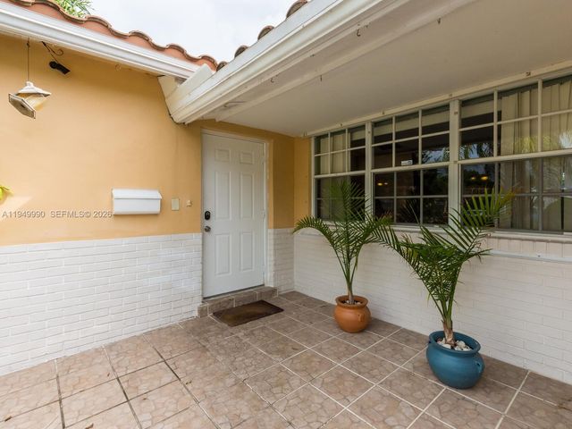 5524 Garfield Street, Hollywood, FL 33021