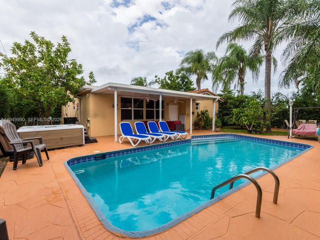 5524 Garfield Street, Hollywood, FL 33021
