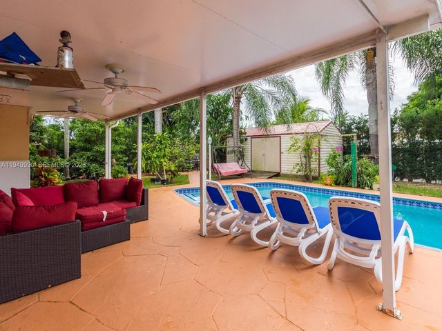 5524 Garfield Street, Hollywood, FL 33021