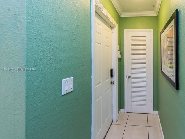 5524 Garfield Street, Hollywood, FL 33021