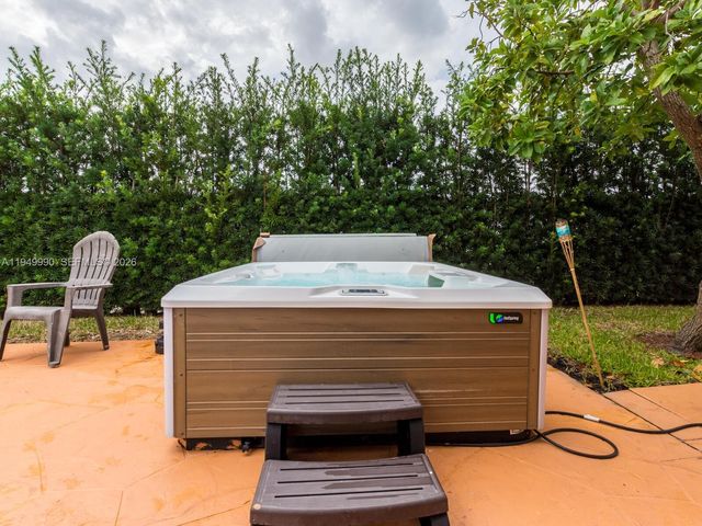 5524 Garfield Street, Hollywood, FL 33021