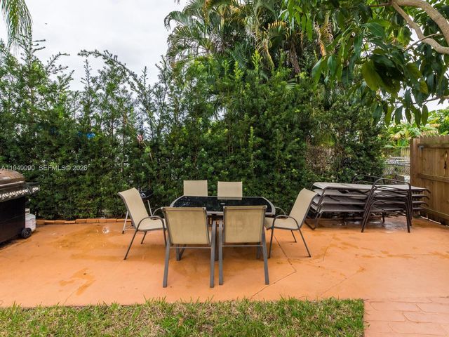5524 Garfield Street, Hollywood, FL 33021