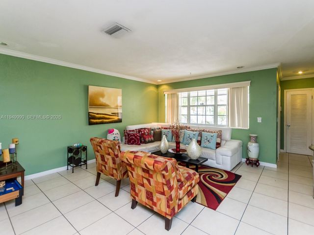 5524 Garfield Street, Hollywood, FL 33021
