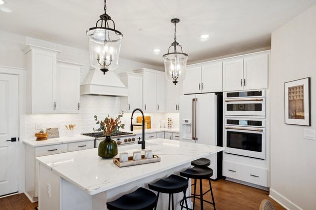 14928 DECO CIR, Chantilly, VA 20151