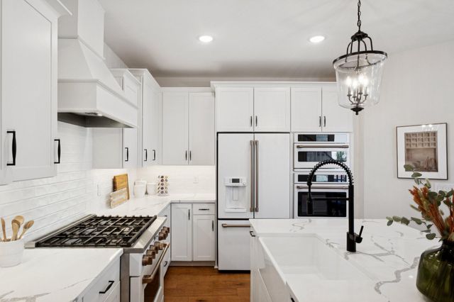 14928 DECO CIR, Chantilly, VA 20151