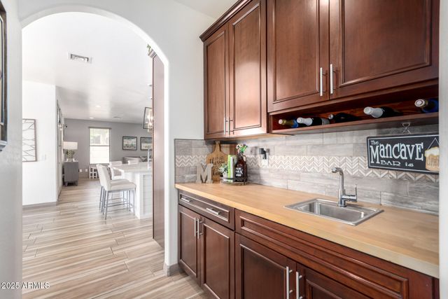 4423 W LODGE Drive, Laveen, AZ 85339