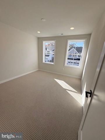 36 GRAYSON LN, Downingtown, PA 19335