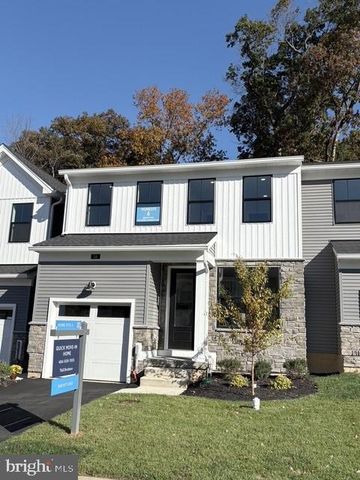 36 GRAYSON LN, Downingtown, PA 19335