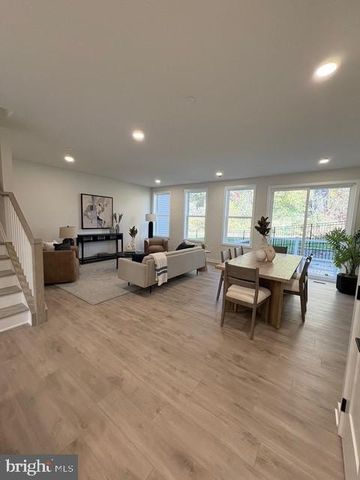 36 GRAYSON LN, Downingtown, PA 19335