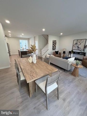 36 GRAYSON LN, Downingtown, PA 19335