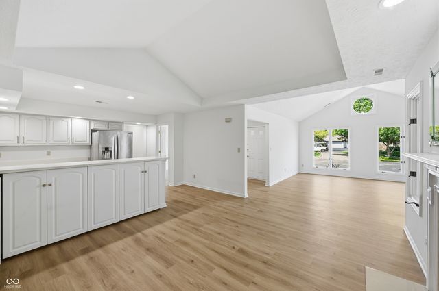 9504 Drakeford Drive, Indianapolis, IN 46260