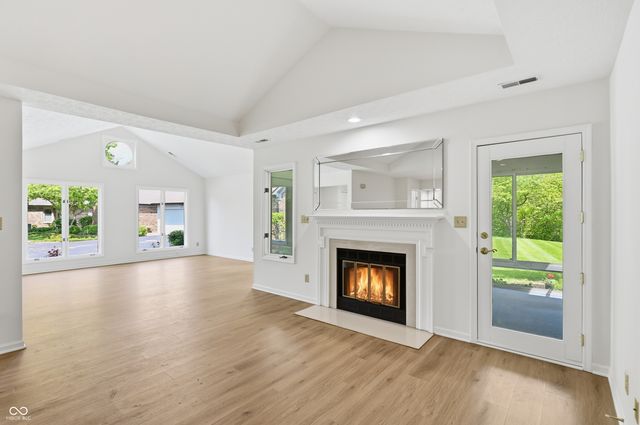 9504 Drakeford Drive, Indianapolis, IN 46260
