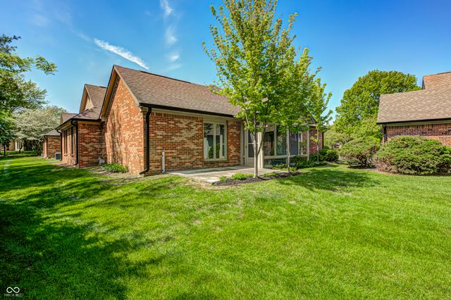 9504 Drakeford Drive, Indianapolis, IN 46260