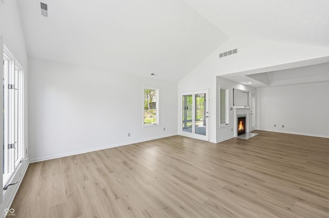 9504 Drakeford Drive, Indianapolis, IN 46260