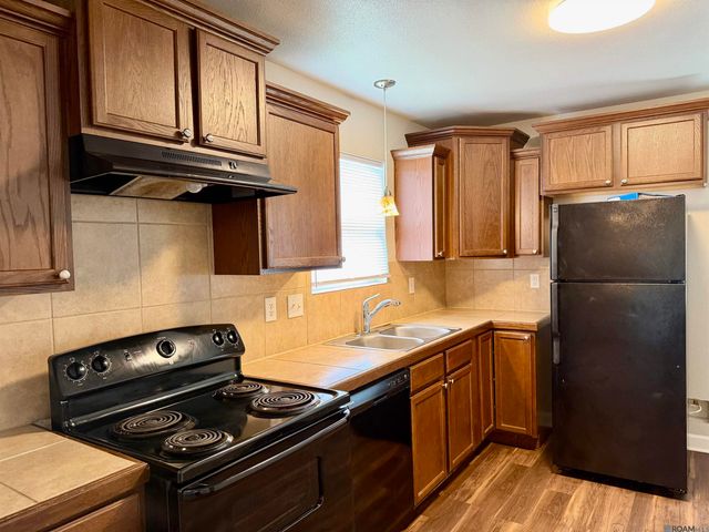 34997 Rayville Dr, Denham Springs, LA 70706