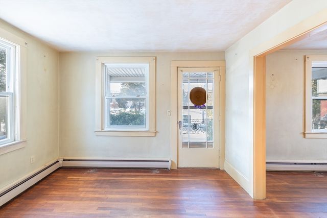 9 Oxbow Rd, Falmouth, MA 02536