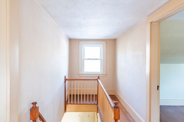 9 Oxbow Rd, Falmouth, MA 02536