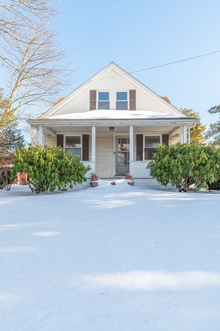 9 Oxbow Rd, Falmouth, MA 02536