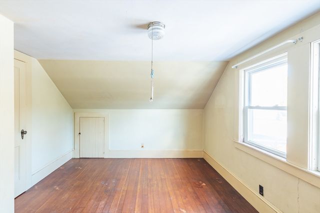 9 Oxbow Rd, Falmouth, MA 02536