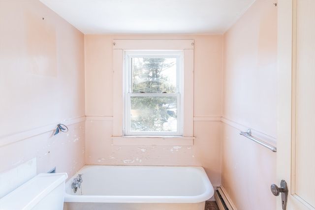 9 Oxbow Rd, Falmouth, MA 02536