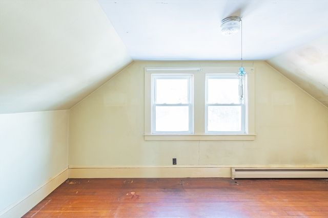 9 Oxbow Rd, Falmouth, MA 02536