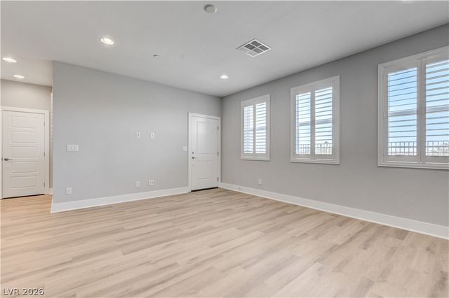 977 Via Panfilo Avenue, Henderson, NV 89011