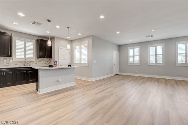 977 Via Panfilo Avenue, Henderson, NV 89011
