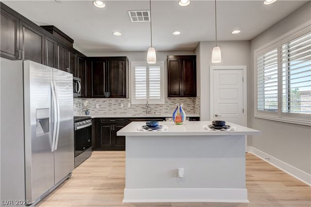 977 Via Panfilo Avenue, Henderson, NV 89011