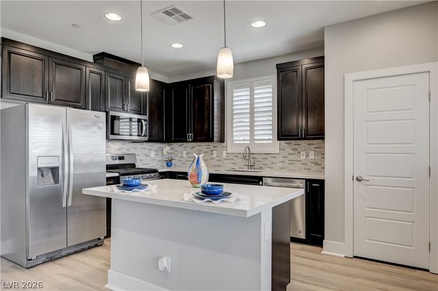 977 Via Panfilo Avenue, Henderson, NV 89011