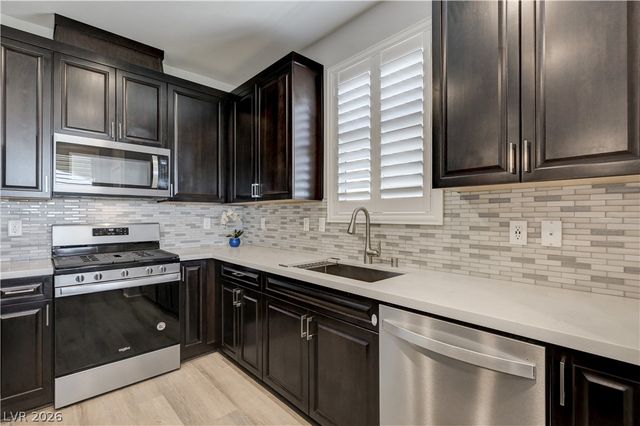 977 Via Panfilo Avenue, Henderson, NV 89011