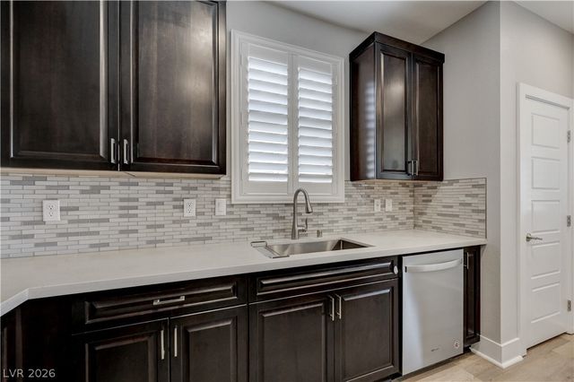 977 Via Panfilo Avenue, Henderson, NV 89011