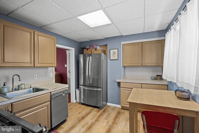 909 BELMONT AVE, Haddon Township, NJ 08108