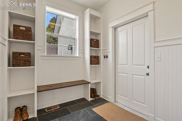 1950 Mesa Park View, Colorado Springs, CO 80904