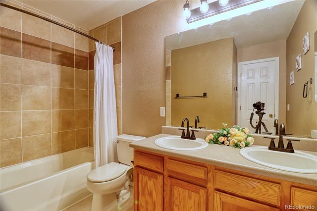 3819 S Rome Way, Aurora, CO 80018