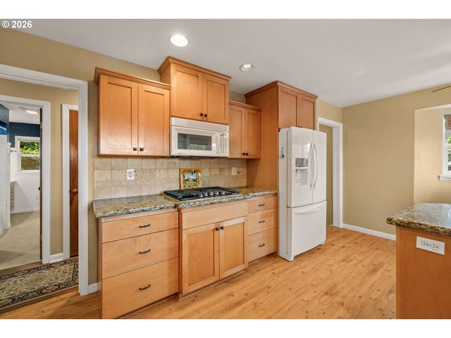 330 Nw 101ST Ave, Portland, OR 97229