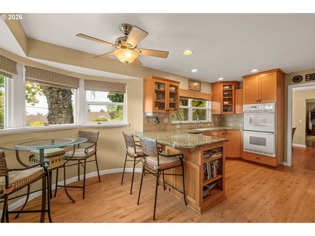 330 Nw 101ST Ave, Portland, OR 97229