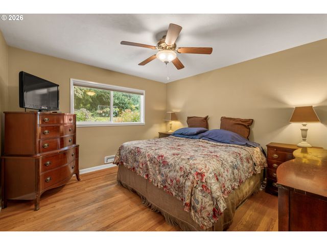 330 Nw 101ST Ave, Portland, OR 97229