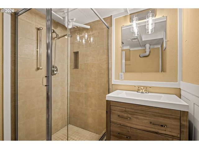 330 Nw 101ST Ave, Portland, OR 97229