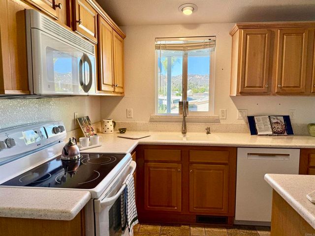 1401 El Norte Parkway SPC 174, San Marcos, CA 92069