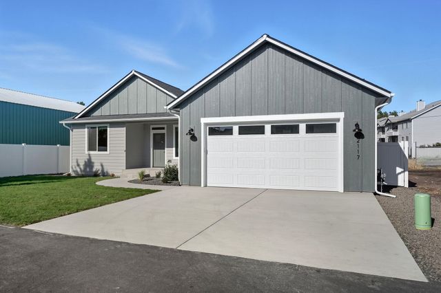12117 E Sharp Ln, Spokane Valley, WA 99206