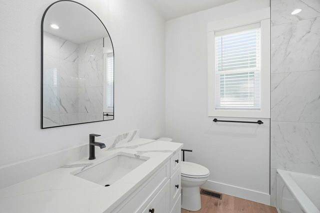 12117 E Sharp Ln, Spokane Valley, WA 99206