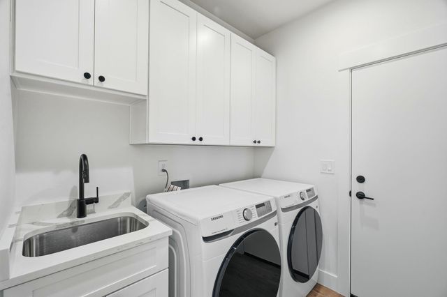 12117 E Sharp Ln, Spokane Valley, WA 99206